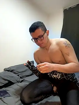 Kurtxxx22 online show from November 1, 4:08 am