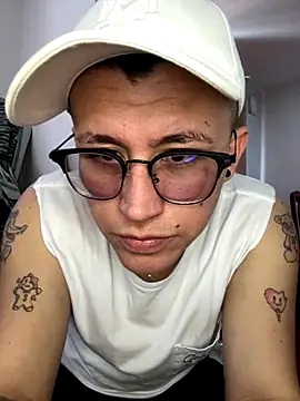 Kurtxxx22 online show from December 1, 8:32 pm