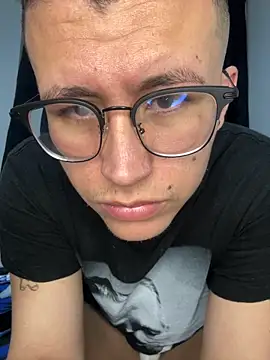 Kurtxxx22 online show from November 26, 4:56 am