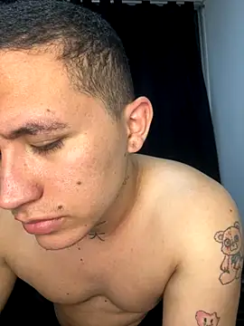 Snapshot of Kurtxxx22 chatting on September 18, 4:15 am Kurtxxx22 online show from September 18, 4:15 am