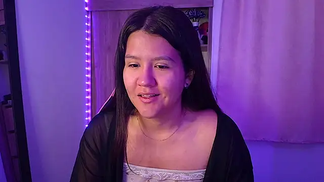 Oliviawatson1 online show from May 28, 12:11 pm