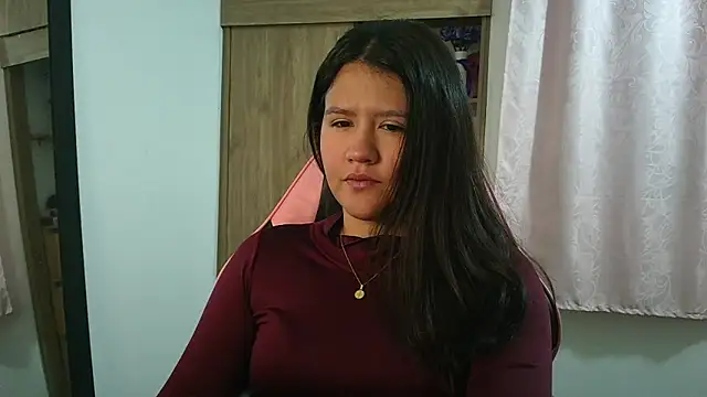 Oliviawatson1 online show from March 30, 12:06 pm