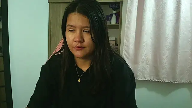 Oliviawatson1 online show from February 25, 12:16 pm