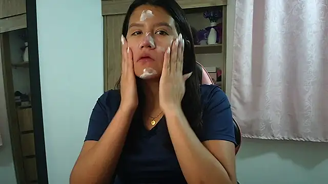 Oliviawatson1 online show from February 17, 12:13 pm