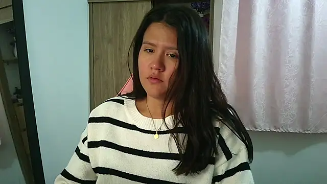 Oliviawatson1 online show from March 19, 6:52 pm