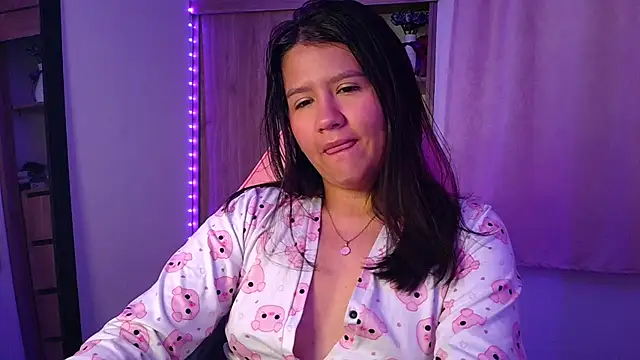 Oliviawatson1 online show from February 21, 12:07 pm