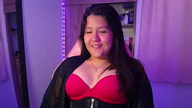 Oliviawatson1 online show from May 10, 12:31 pm