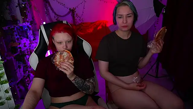 Snapshot of Sova173 chatting on September 23, 5:42 pm Sova173 online show from September 23, 5:42 pm