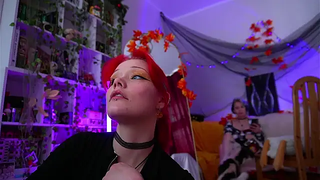 Snapshot of Sova173 chatting on September 28, 8:32 am Sova173 online show from September 28, 8:32 am