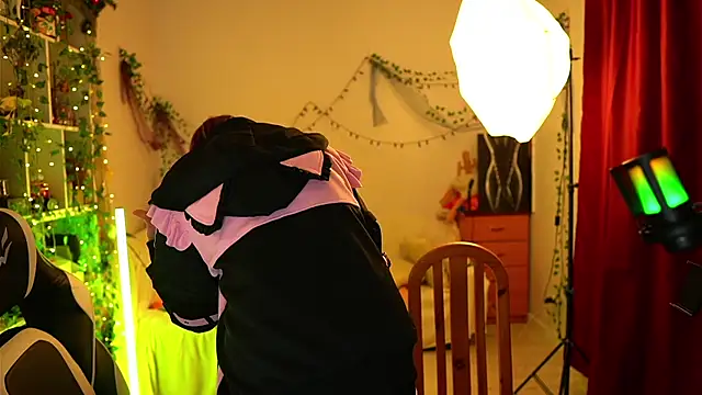 Snapshot of Sova173 chatting on September 17, 6:21 pm Sova173 online show from September 17, 6:21 pm