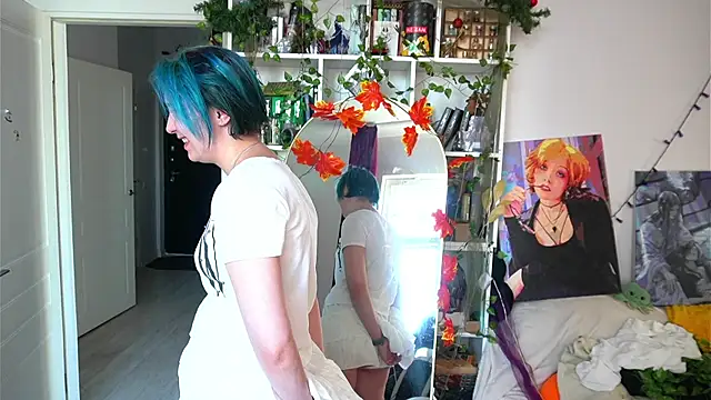 Snapshot of Sova173 chatting on October 17, 11:12 am Sova173 online show from October 17, 11:12 am