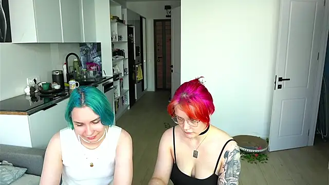 Snapshot of Sova173 chatting on July 4, 3:05 pm Sova173 online show from July 4, 3:05 pm