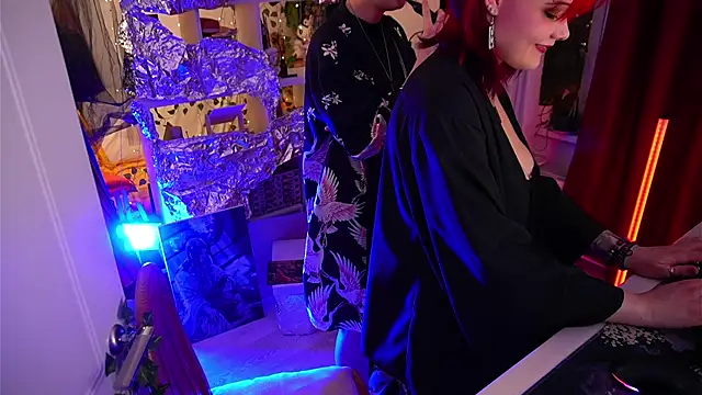 Snapshot of Sova173 chatting on December 1, 3:18 am Sova173 online show from December 1, 3:18 am