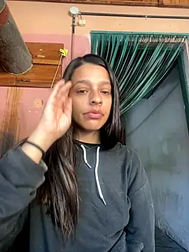 Snapshot of Evermorre chatting on November 26, 10:04 am Evermorre online show from November 26, 10:04 am