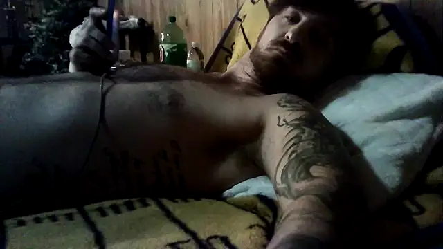 Snapshot of WyattL96 chatting on June 17, 8:03 am WyattL96 online show from June 17, 8:03 am