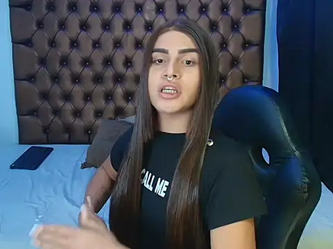 lailahdark online show from November 29, 4:23 am