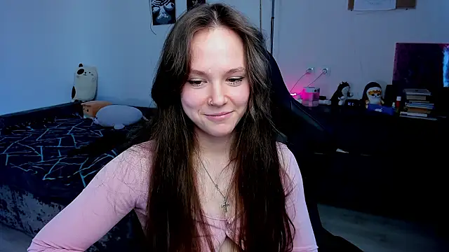 cute little ass online show from March 27, 8:26 am