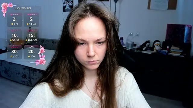 cute little ass online show from March 31, 9:55 am