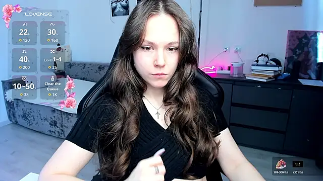 cute little ass online show from February 28, 6:57 am