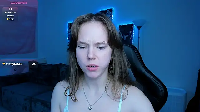 cute little ass online show from September 10, 7:13 pm