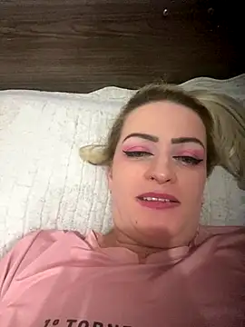 Snapshot of Alerquinasc chatting on November 1, 7:35 am Alerquinasc online show from November 1, 7:35 am