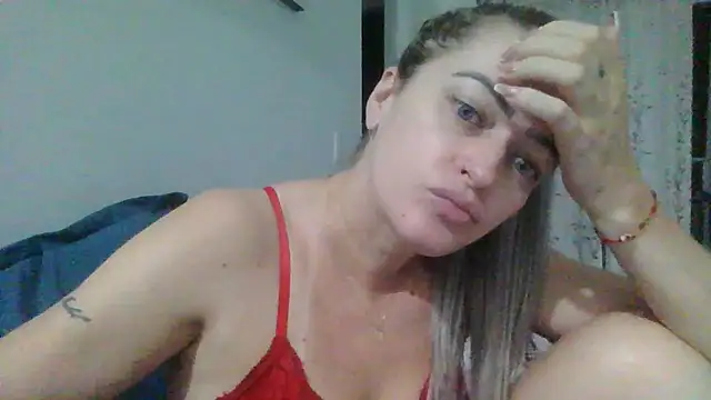 Snapshot of Alerquinasc chatting on March 24, 5:40 am Alerquinasc online show from March 24, 5:40 am