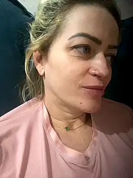 Snapshot of Alerquinasc chatting on November 9, 11:09 pm Alerquinasc online show from November 9, 11:09 pm