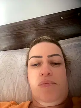 Snapshot of Alerquinasc chatting on November 4, 4:33 pm Alerquinasc online show from November 4, 4:33 pm