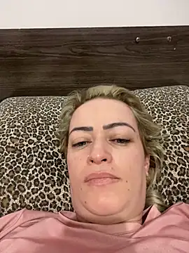 Snapshot of Alerquinasc chatting on September 21, 10:48 pm Alerquinasc online show from September 21, 10:48 pm