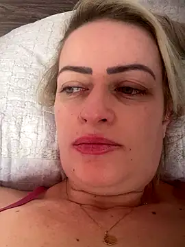 Snapshot of Alerquinasc chatting on October 26, 2:06 pm Alerquinasc online show from October 26, 2:06 pm