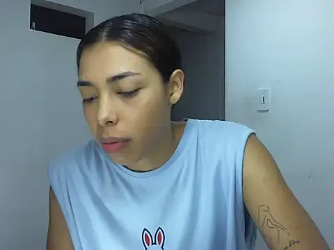 Snapshot of MeganAndMax@xh chatting on September 9, 12:21 am MeganAndMaxxh online show from September 9, 12:21 am