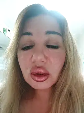 Alisasexxh online show from February 22, 9:49 pm