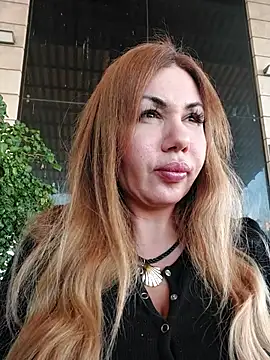 Snapshot of Alisasex@xh chatting on October 15, 2:03 pm Alisasexxh online show from October 15, 2:03 pm