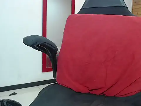 JackyHotBlack online show from December 19, 2:59 am