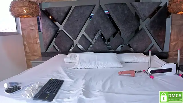 Selene  Lopez  online show from November 29, 8:09 pm