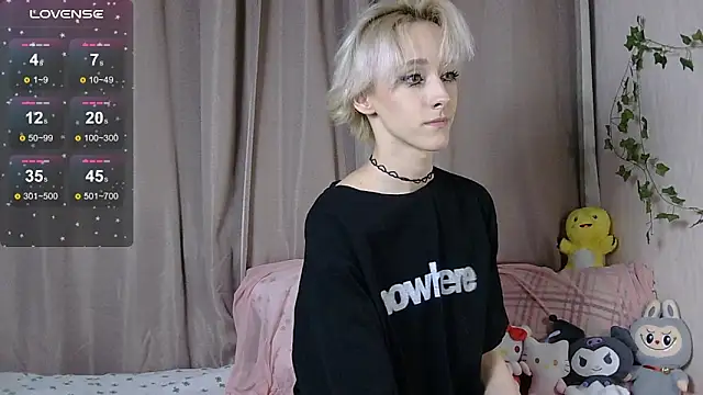 Snapshot of NextVibe_ chatting on November 23, 5:12 pm NextVibe online show from November 23, 5:12 pm