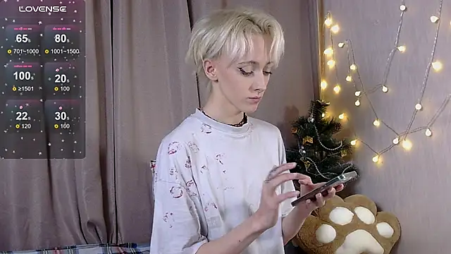 NextVibe  online show from December 18, 5:17 pm