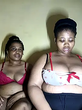 Snapshot of Prettyboobiesx chatting on October 14, 7:47 pm Prettyboobiesx online show from October 14, 7:47 pm
