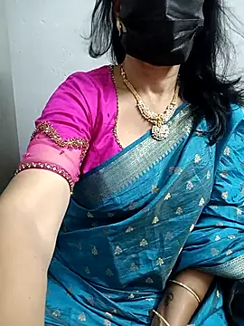 Snapshot of ammala_honey chatting on October 31, 3:08 pm ammala honey online show from October 31, 3:08 pm