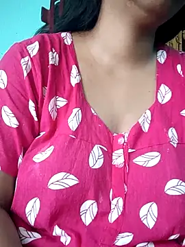 Snapshot of yoursexy_rumi chatting on October 10, 3:51 am yoursexy rumi online show from October 10, 3:51 am