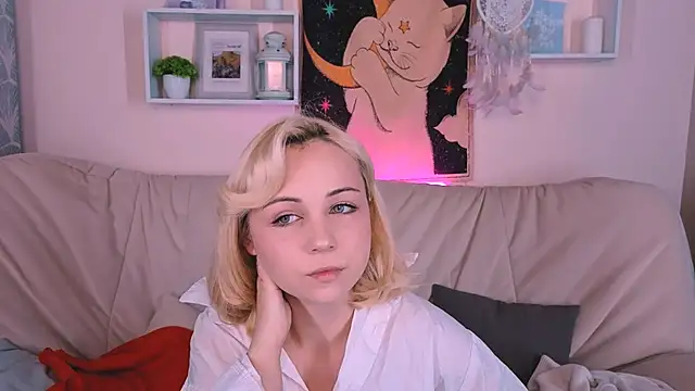 Charlotte Colinss online show from October 2, 3:21 am