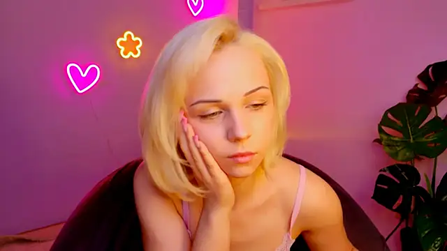 Charlotte Colinss online show from April 11, 7:45 am