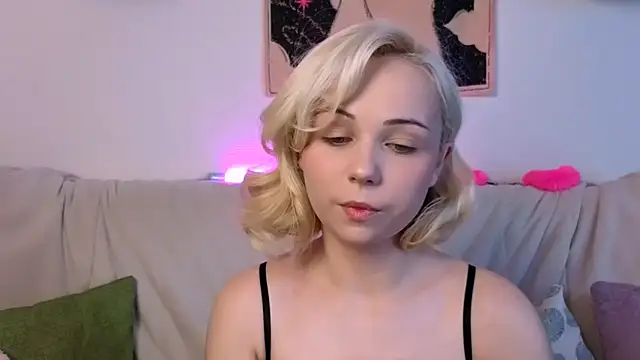Charlotte Colinss online show from October 17, 4:49 am