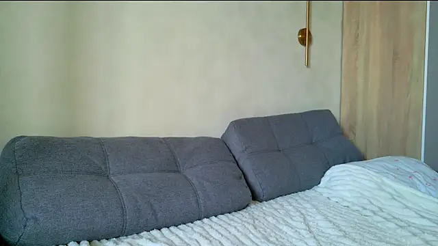 Snapshot of Charlotte_Colinss chatting on July 17, 4:21 am Charlotte Colinss online show from July 17, 4:21 am