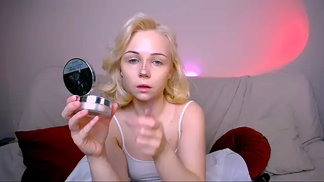 Charlotte Colinss online show from February 19, 3:36 am