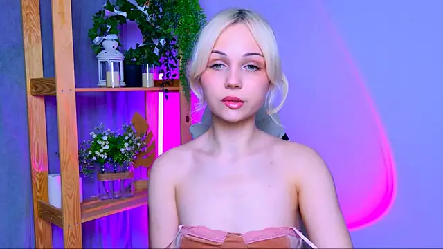 Charlotte Colinss online show from March 20, 4:24 am