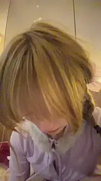 momo-2580 online show from November 24, 8:20 pm