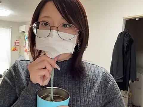 chaco  online show from November 18, 3:43 am