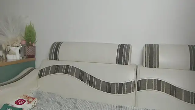 Suzie Wet Cave online show from December 16, 11:47 am