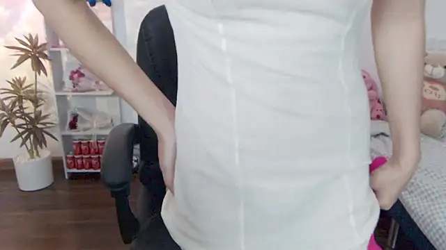 Suzie Wet Cave online show from October 1, 12:31 pm